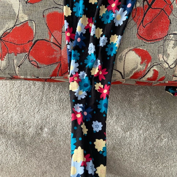 Women’s Lularoe leggings - Picture 4 of 4